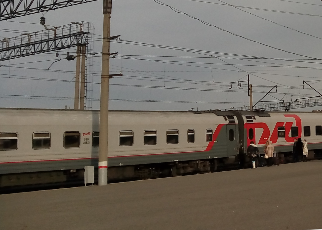 Движение поездов оренбург. Поезд Оренбург. Оренбург электричка. Поезд Оренбург Москва. Поезд Оренбуржье.