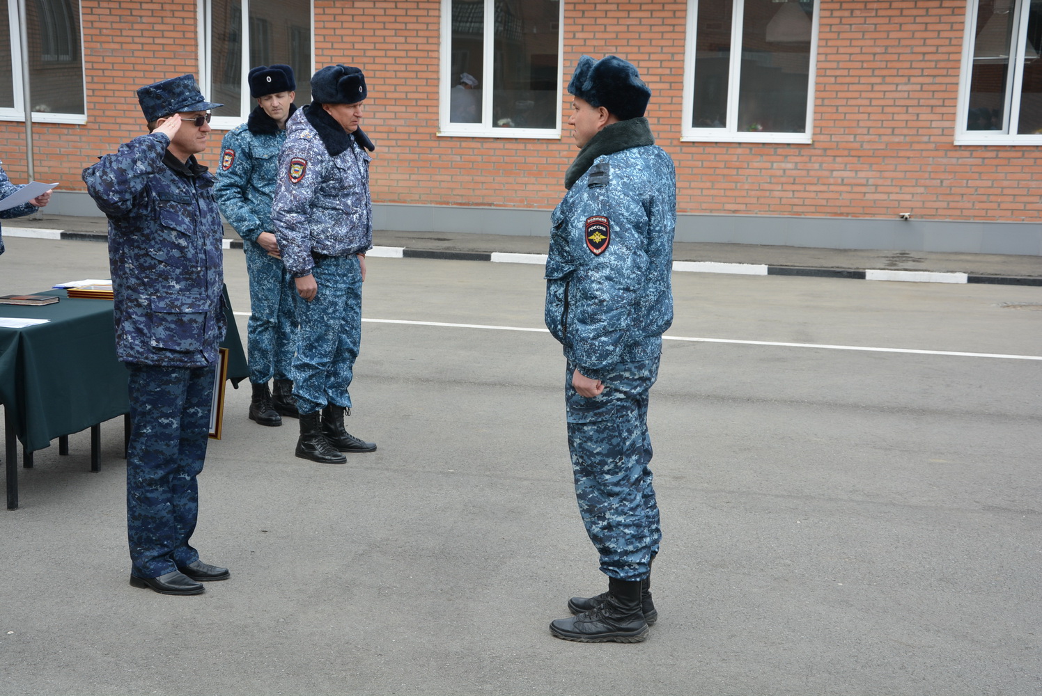 Полиция центральный район оренбург. Охрана Северного Кавказа. Парк милиционерам Оренбург.