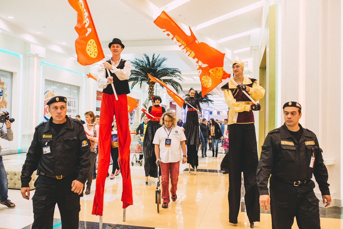 Blind melon шэннон хун. Лого грайндкор групп. Блэк-грайндкор шрифт. Самые длинные волосы. Самые длинные волосы у мужчин.