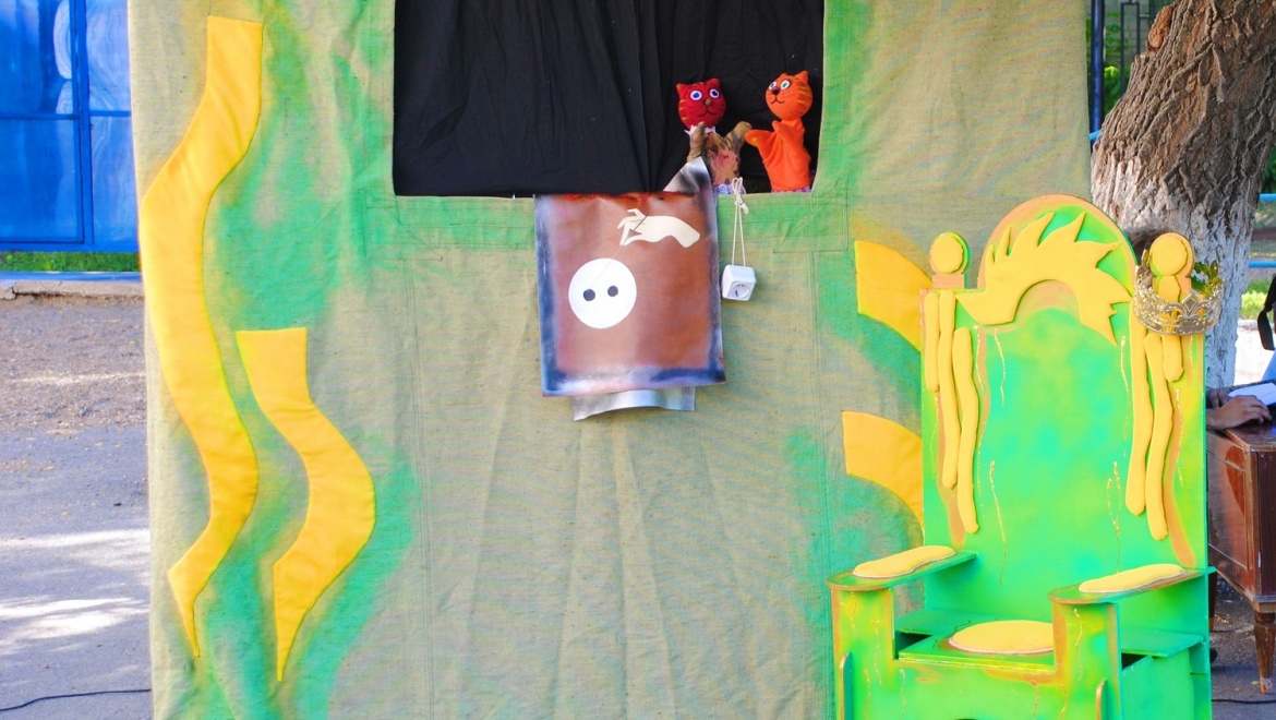 Бойцы студенческого отряда «Энергостарт-ОГАУ» показали кукольный спектакль «Про Его Величество Электричество»    