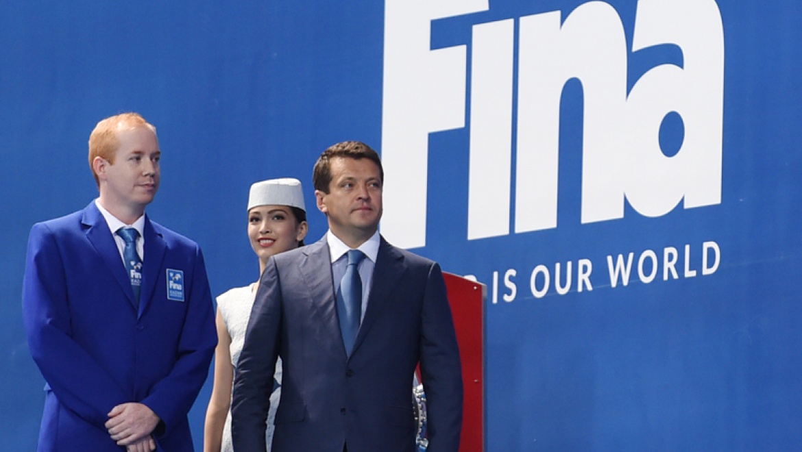 Ильсур Метшин вручил медали призерам чемпионата мира по плаванию