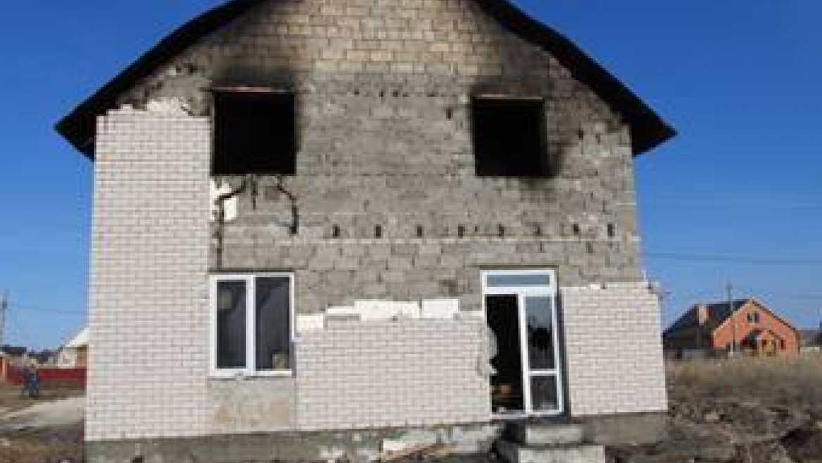 Прошла любовь: мужчина поджег дом бывшей возлюбленной