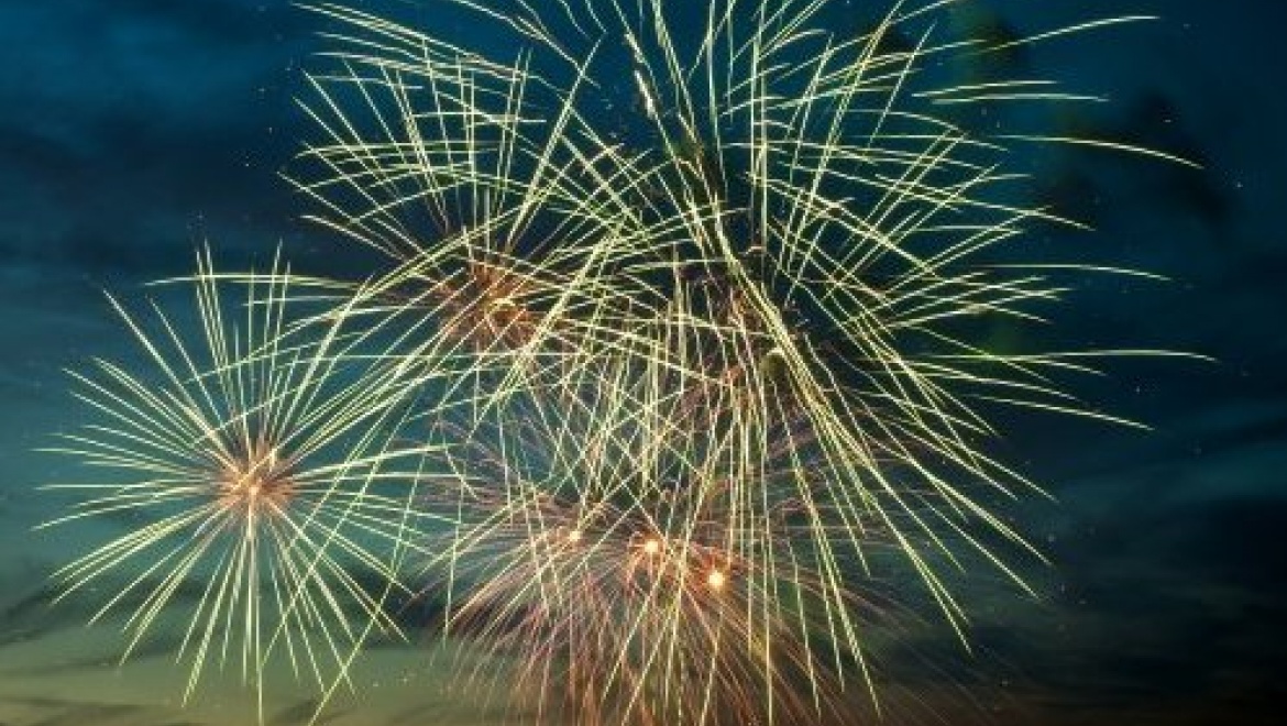 Жители казанского поселка Сухая река встретят День города праздничным салютом