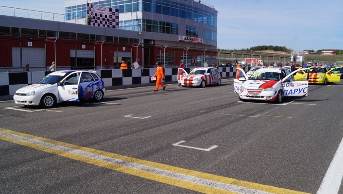 Казанцев приглашают на гоночный уикенд