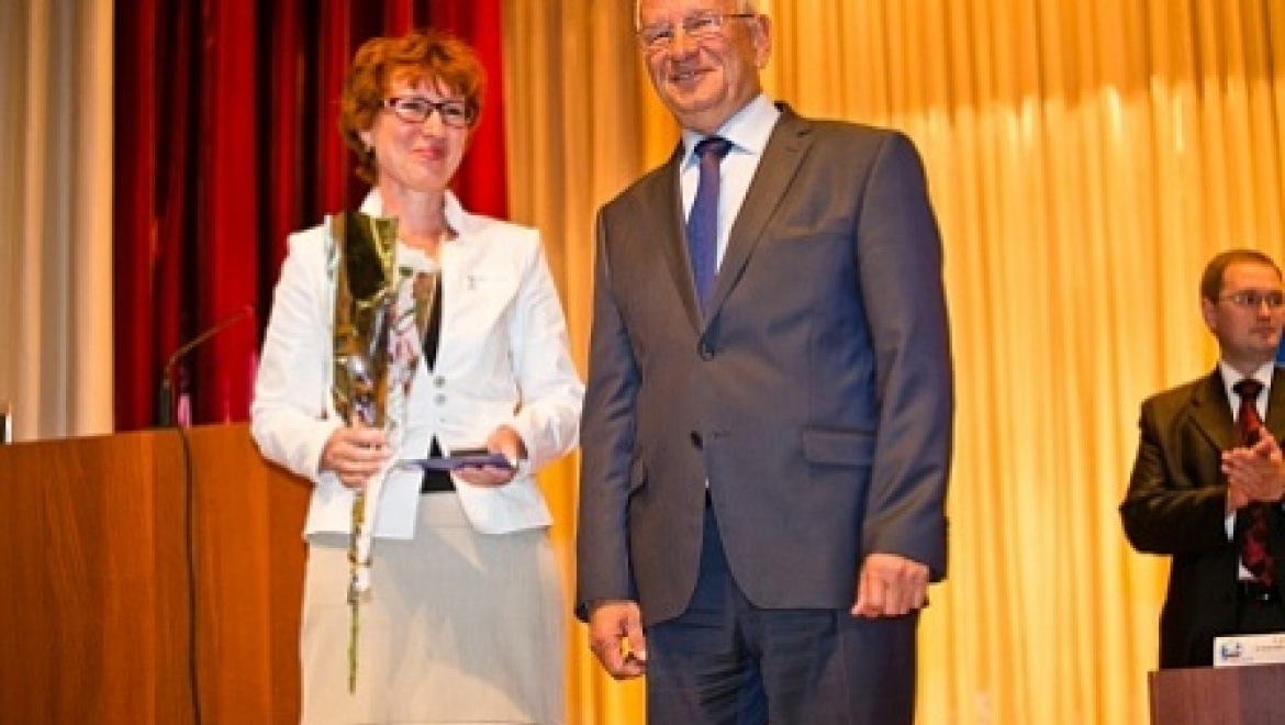 Губернатор Юрий Берг поздравил работников образования Кувандыкского района с началом нового учебного года