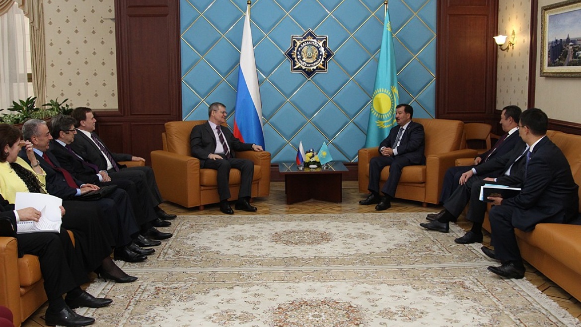Двусторонние встречи накануне заседаний генеральных прокуроров ШОС и СНГ (Астана, 26 августа 2015 года)