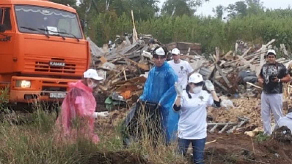 «Зеленое будущее»: в очередном экосубботнике в Бузулукском бору приняли участие 400 человек