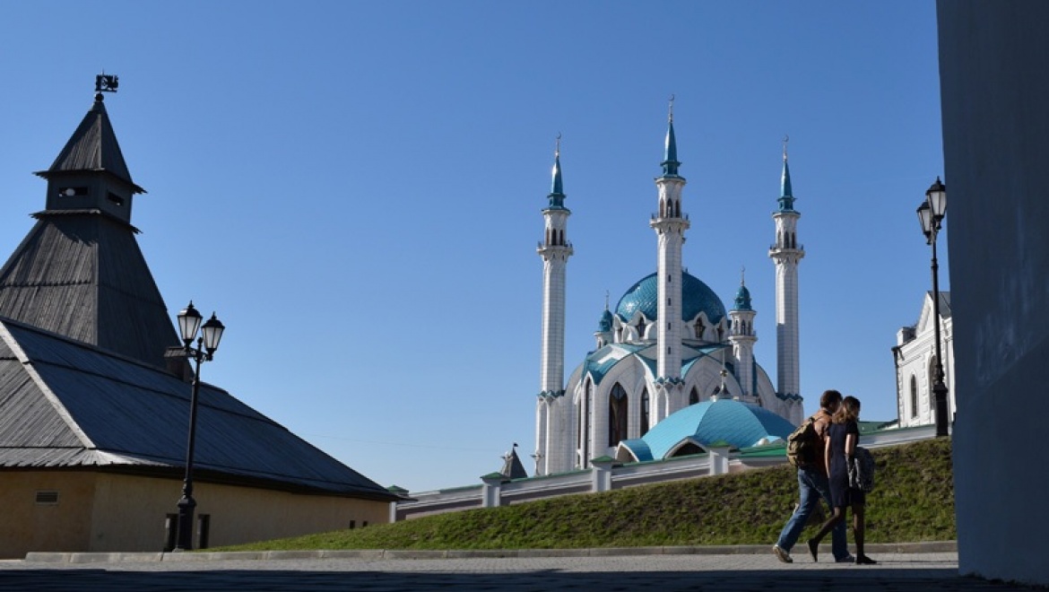 Казань вошла в тройку самых популярных городов РФ у туристов летом 2015 года