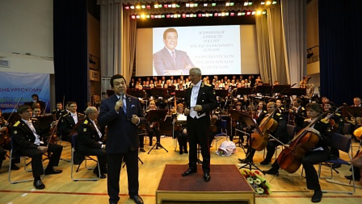 Иосиф Кобзон поздравил оренбургских кадетов с Днем знаний