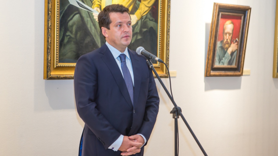 И.Метшин вручил премию им.К.Васильева лучшим преподавателям художественных школ Казани