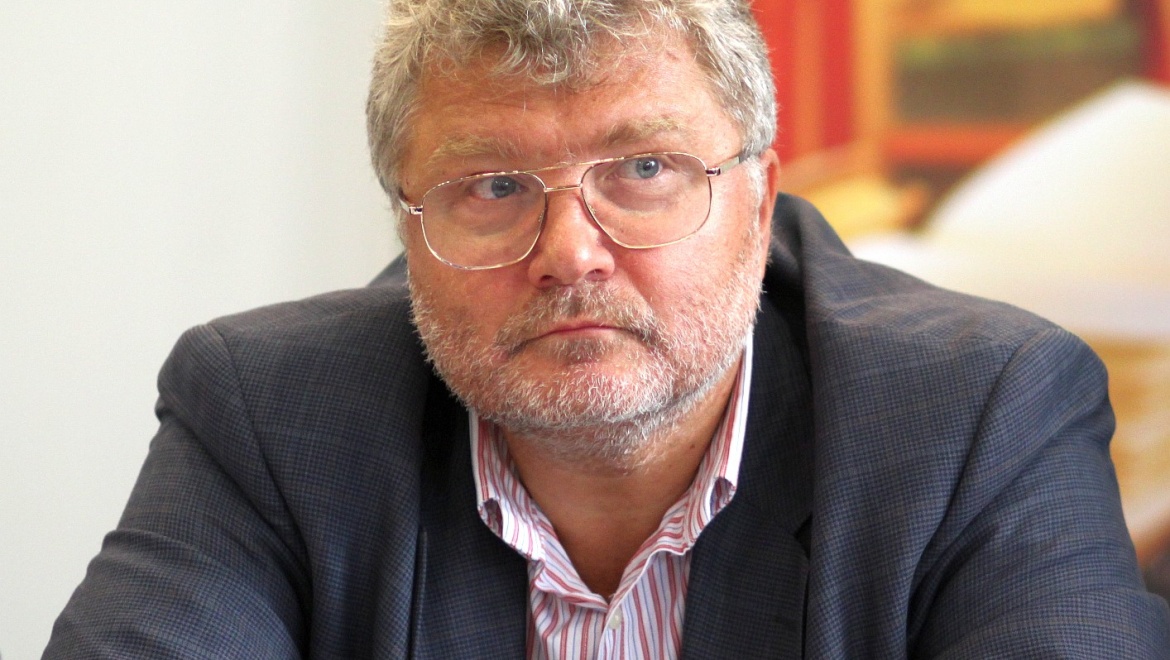 В Оренбург прибывает известный писатель, поэт, драматург Юрий Поляков