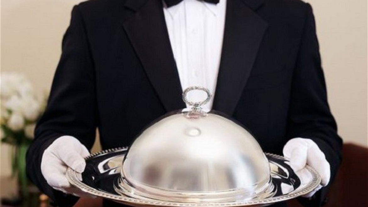 В Казани выберут лучшего официанта, горничную и бармена