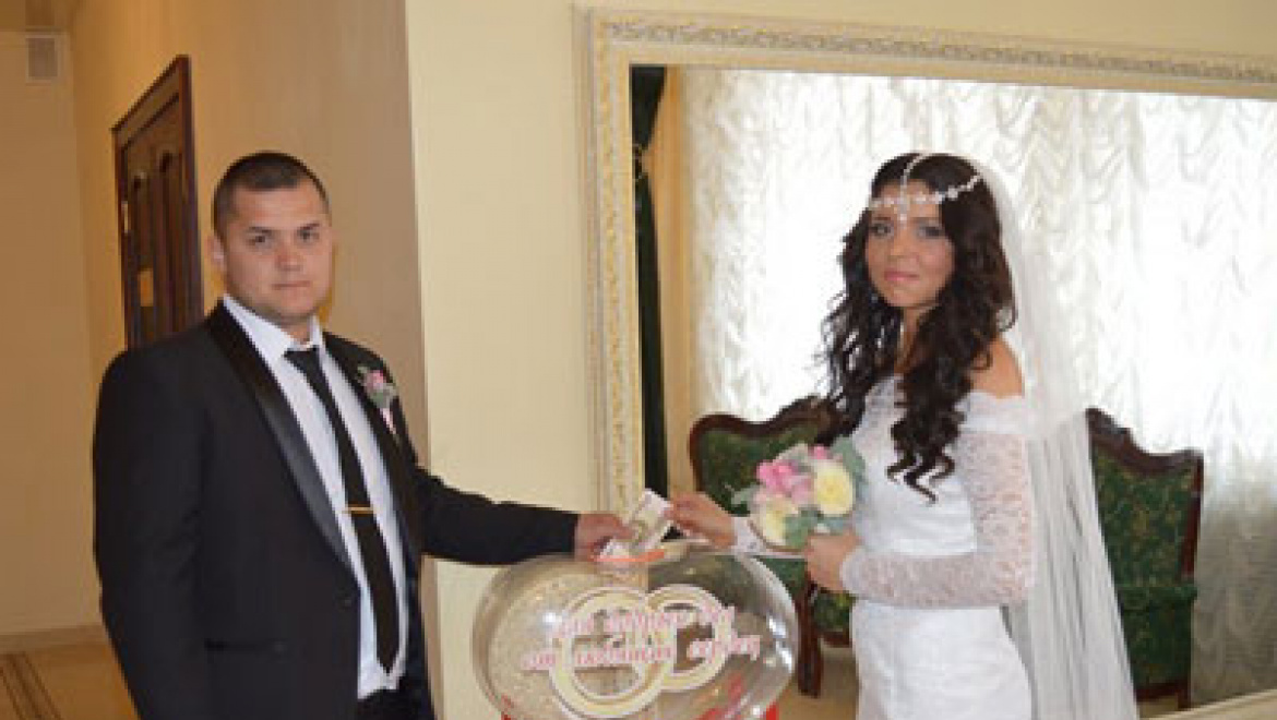 Молодожены Татарстана помогут детям с онкозаболеваниями