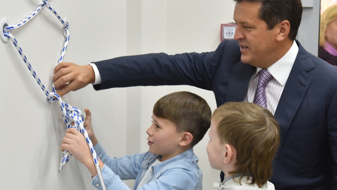 Ильсур Метшин осмотрел обновленный подростковый клуб «Кеды» в Московском районе Казани