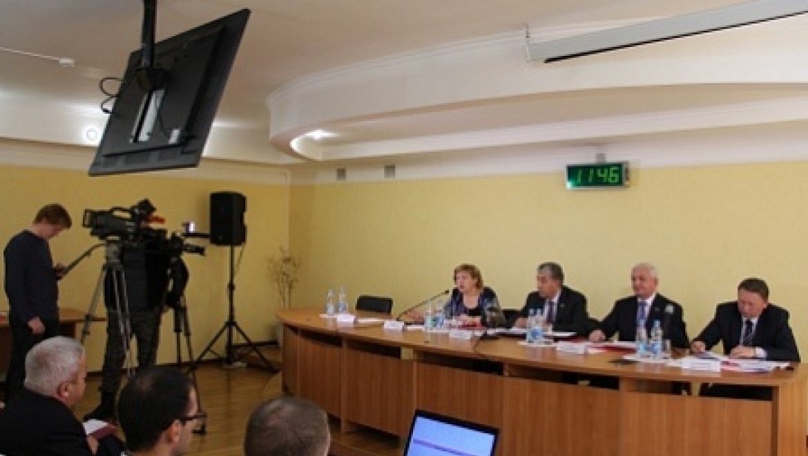 Состоялись публичные слушания по проекту областного бюджета на 2016 год