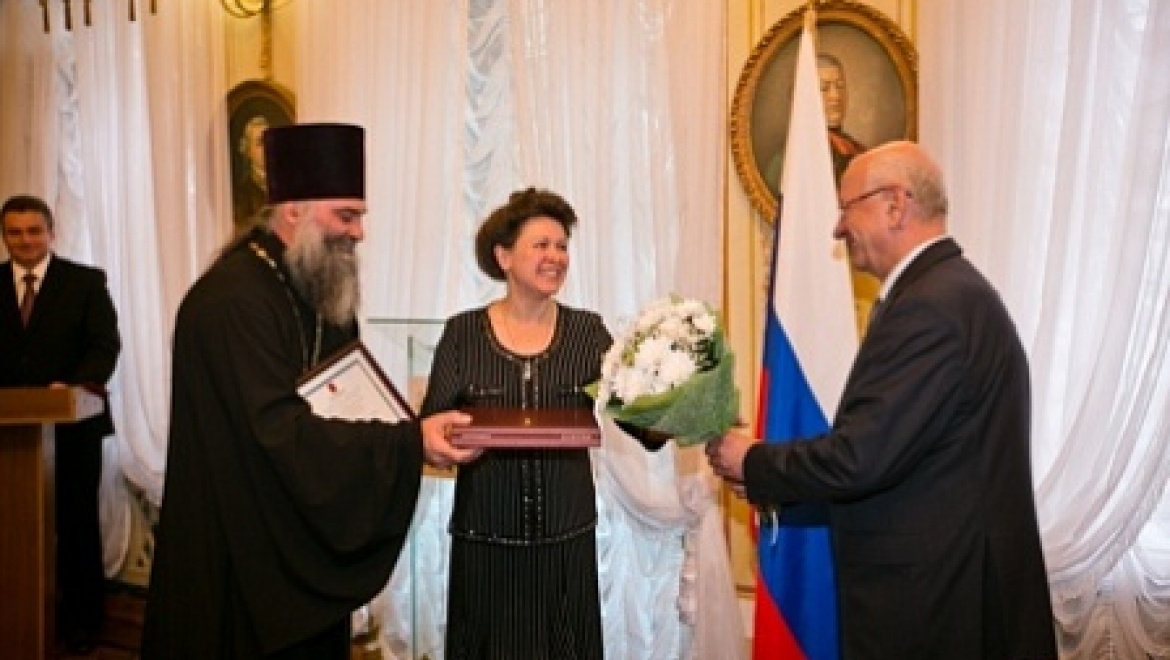 Губернатор Юрий Берг вручил государственные награды