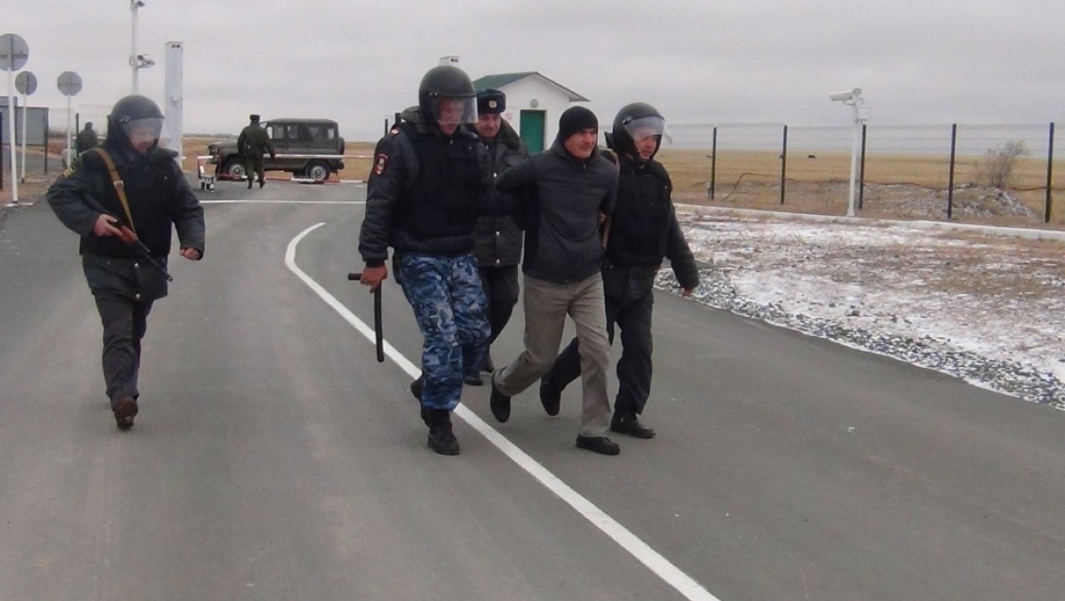 Полицейские и пограничники провели совместные учения 