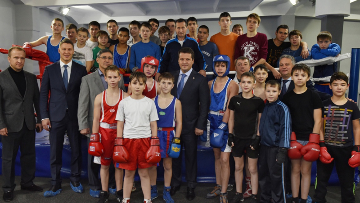 И.Метшин: «Подростковые клубы закаляют в детях стальной характер»