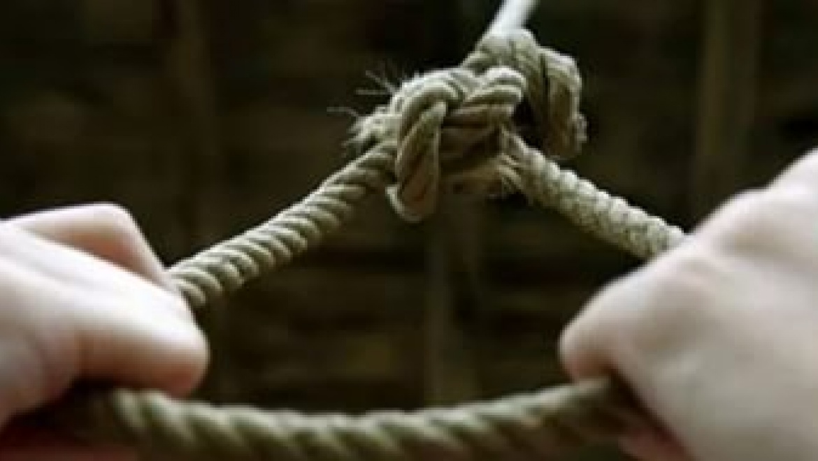 В Домбаровке 13-летний подросток найден повешенным 