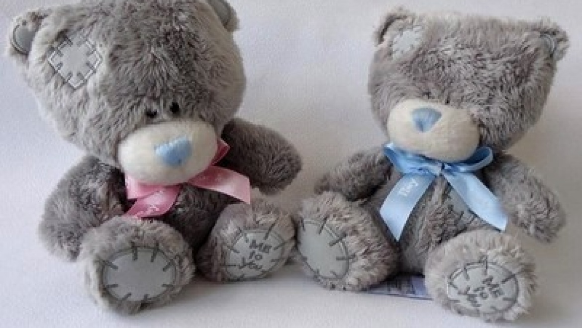 Мягкая игрушка «мишка». Мишка тедди в магазине. Мишка тедди игрушка. Тедди бир мишка. Серый плюшевый мишка с заплатками.