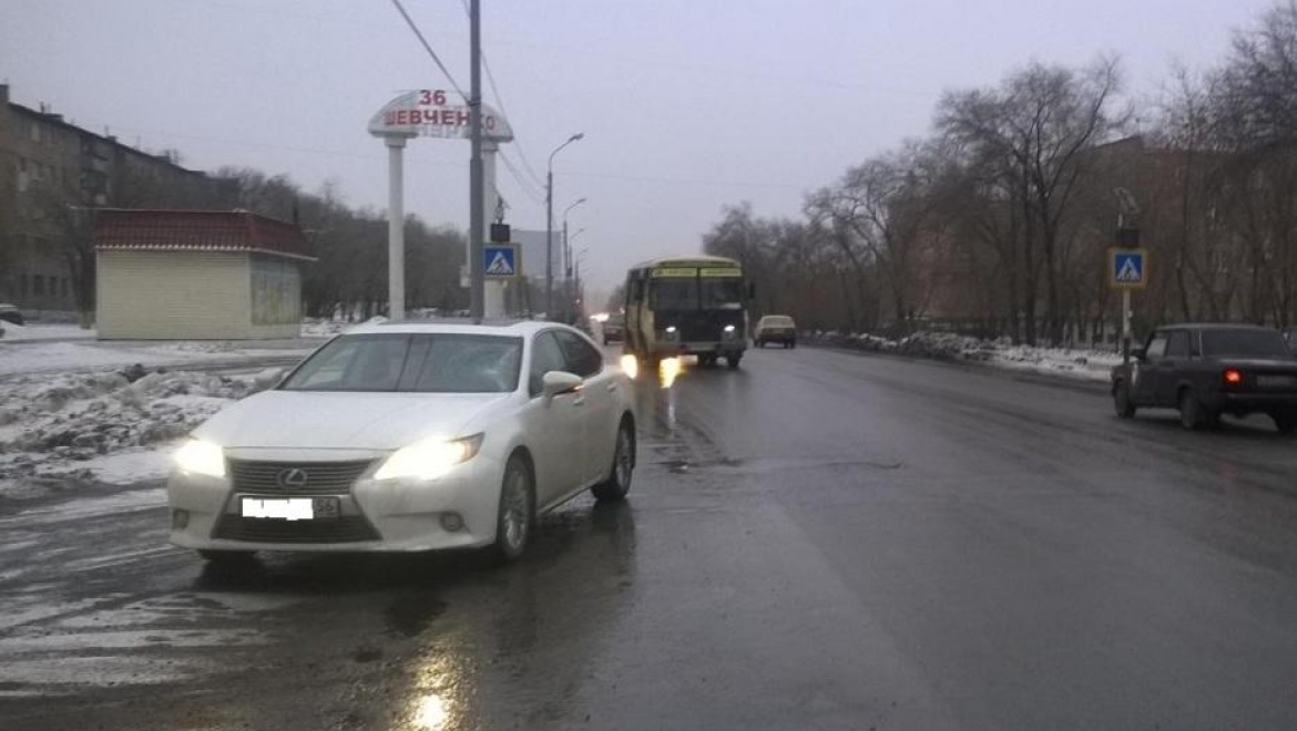 "Лексус" сбил несовершеннолетнего пешехода