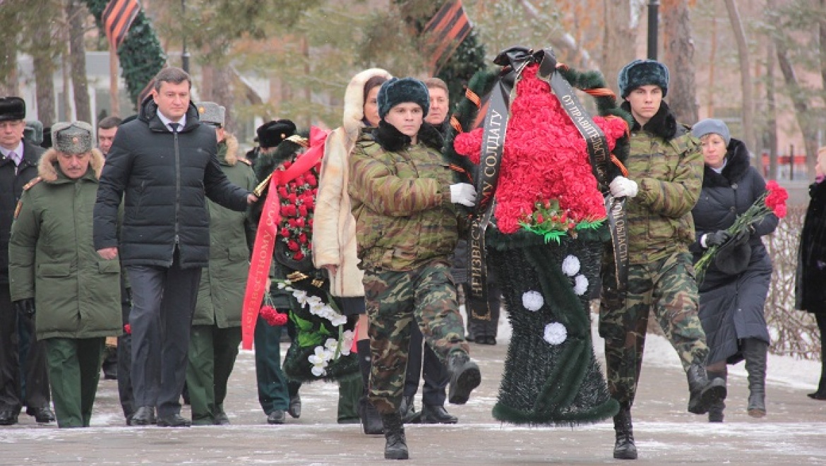 В День Неизвестного Солдата в Оренбурге прошли торжественные мероприятия