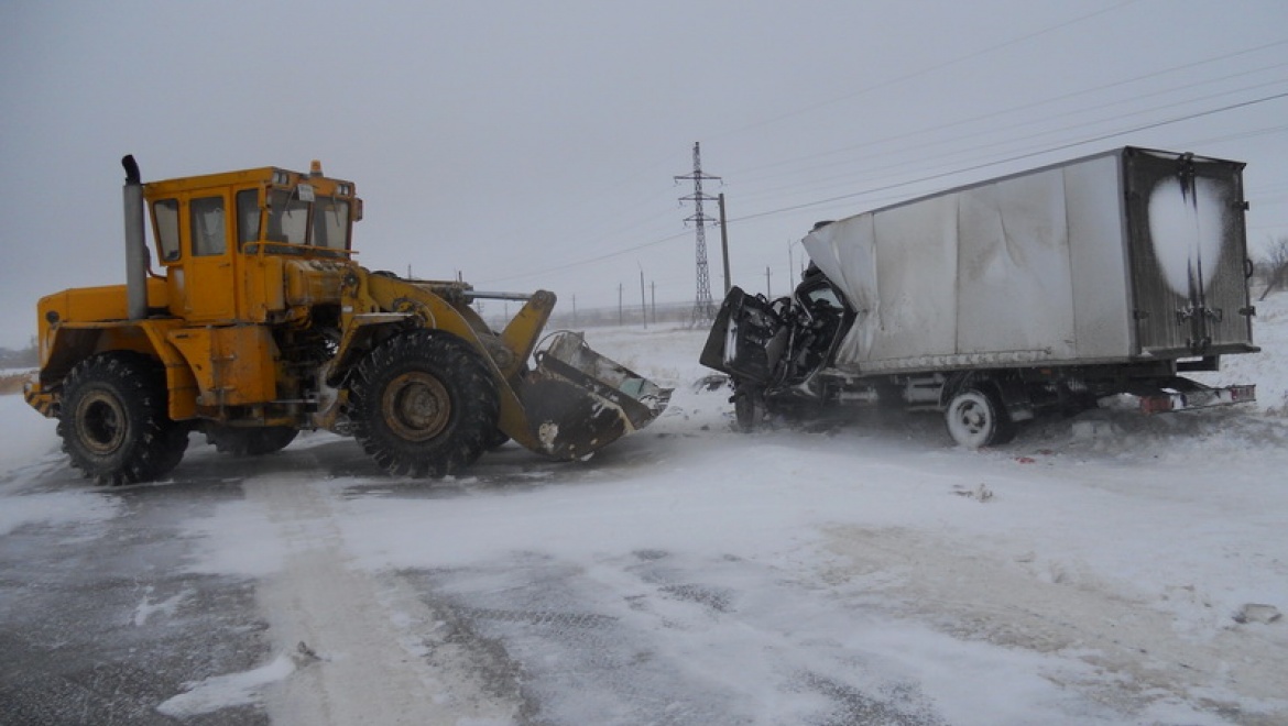 Трактор столкнулся с "Газелью"