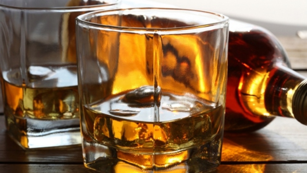 Как распознать контрафактный алкоголь: 10 простых советов