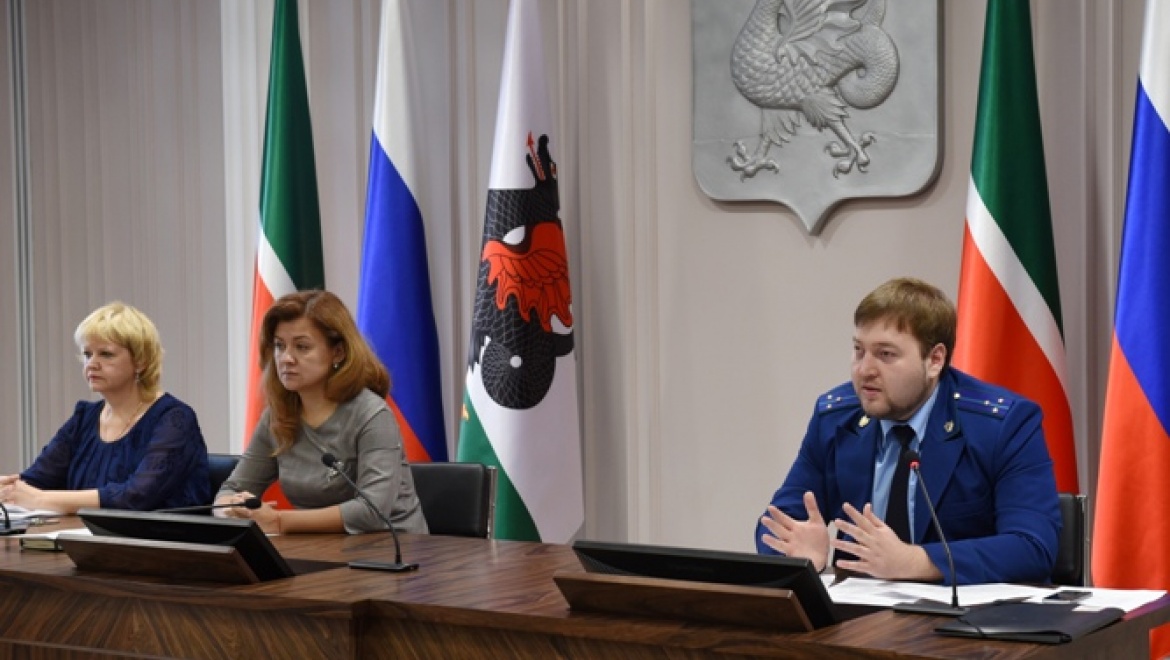 В Казани прошел семинар по противодействию коррупции для муниципальных служащих