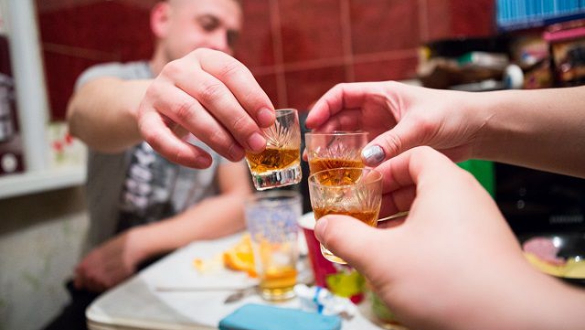 Защитите себя и своих близких от суррогатного алкоголя