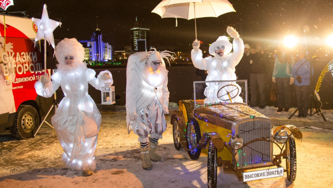 В Казани продолжаются выступления артистов передвижного театра «Сказки в городе»