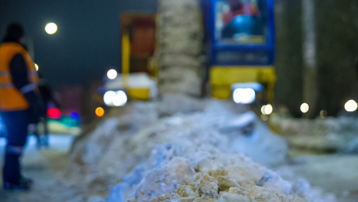За минувшие сутки с улиц Казани вывезено свыше 6 тысяч тонн снега и смета