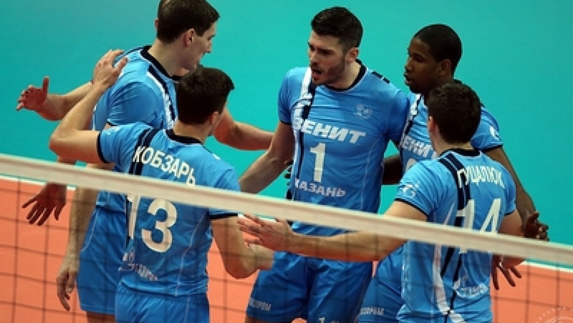 Казанские волейболисты начали год с убедительной победы