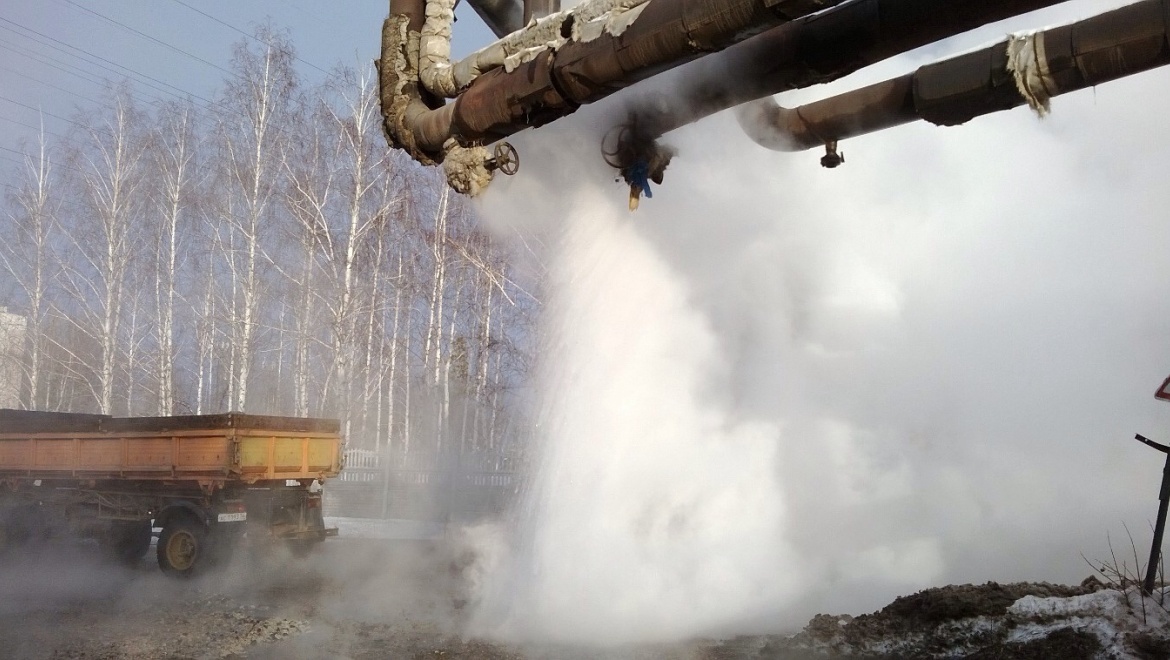 Теплоэнергетики просят водителей быть бдительными