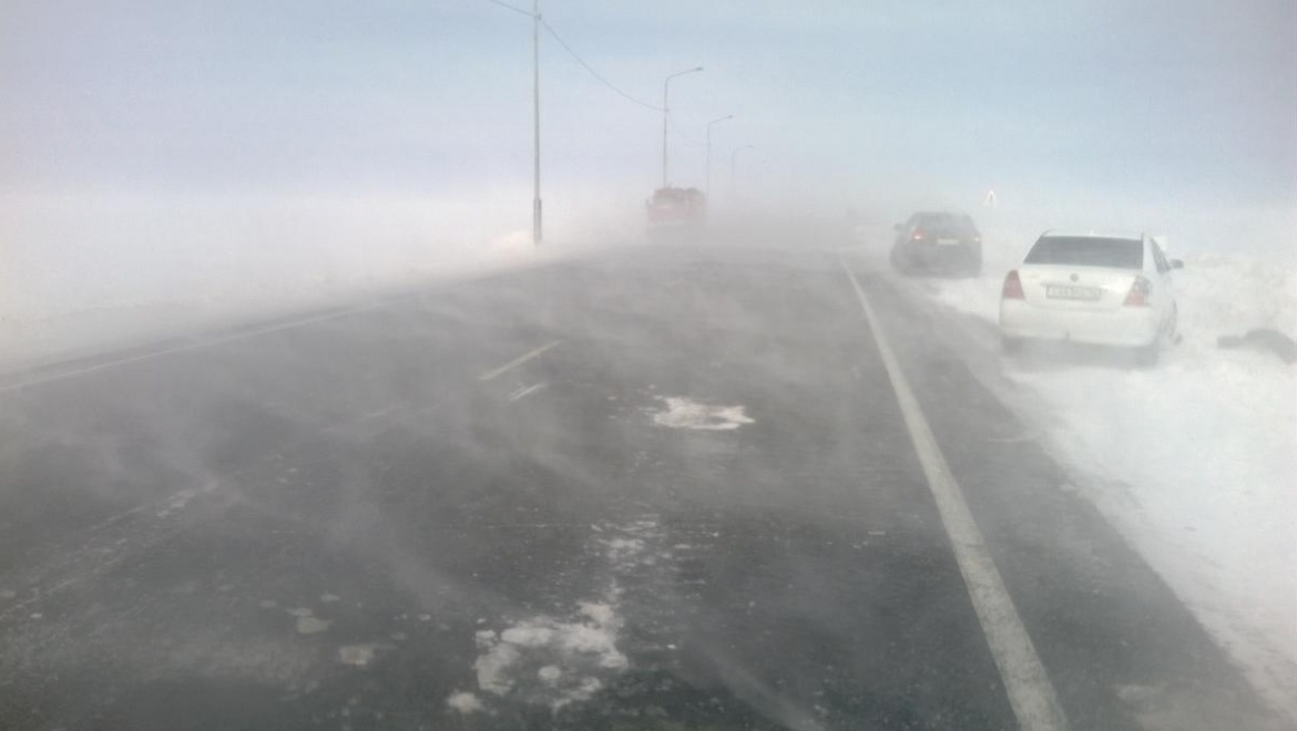 Сразу 4 автомобиля попали в ДТП из-за плохой видимости на трассе