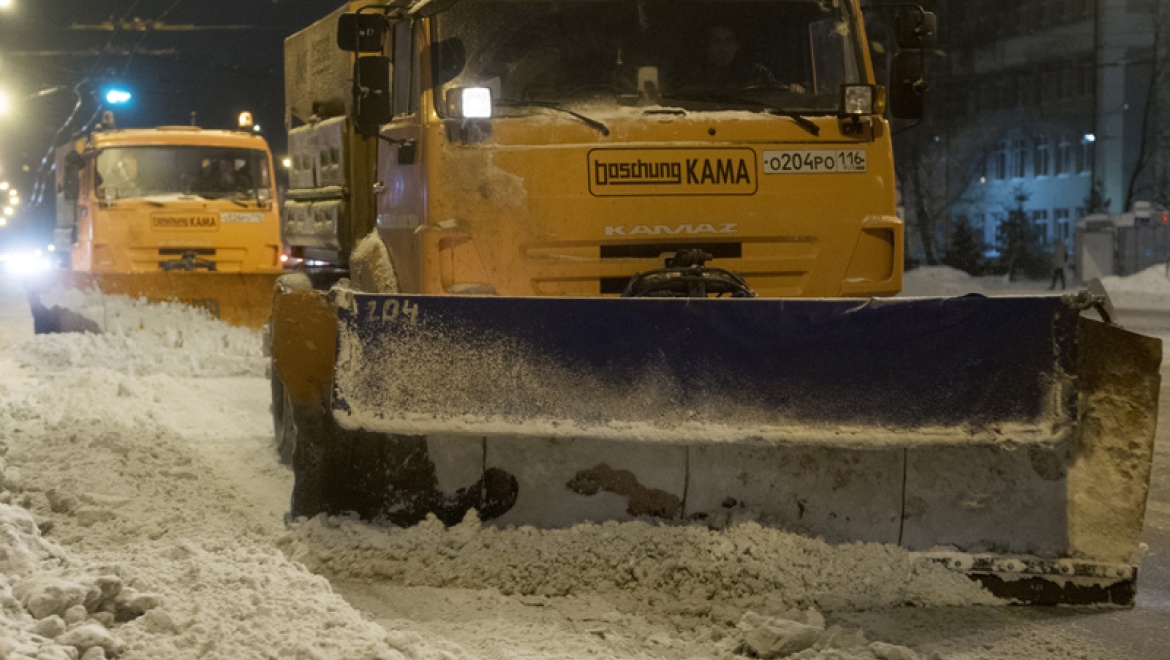 За минувшие сутки с улиц Казани вывезли более 8 тысяч тонн снега