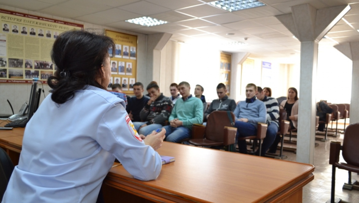 «Студенческий десант» высадился в городском отделе полиции