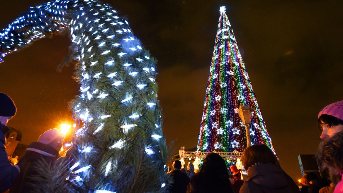 В Казани выбрали самую красивую новогоднюю елку
