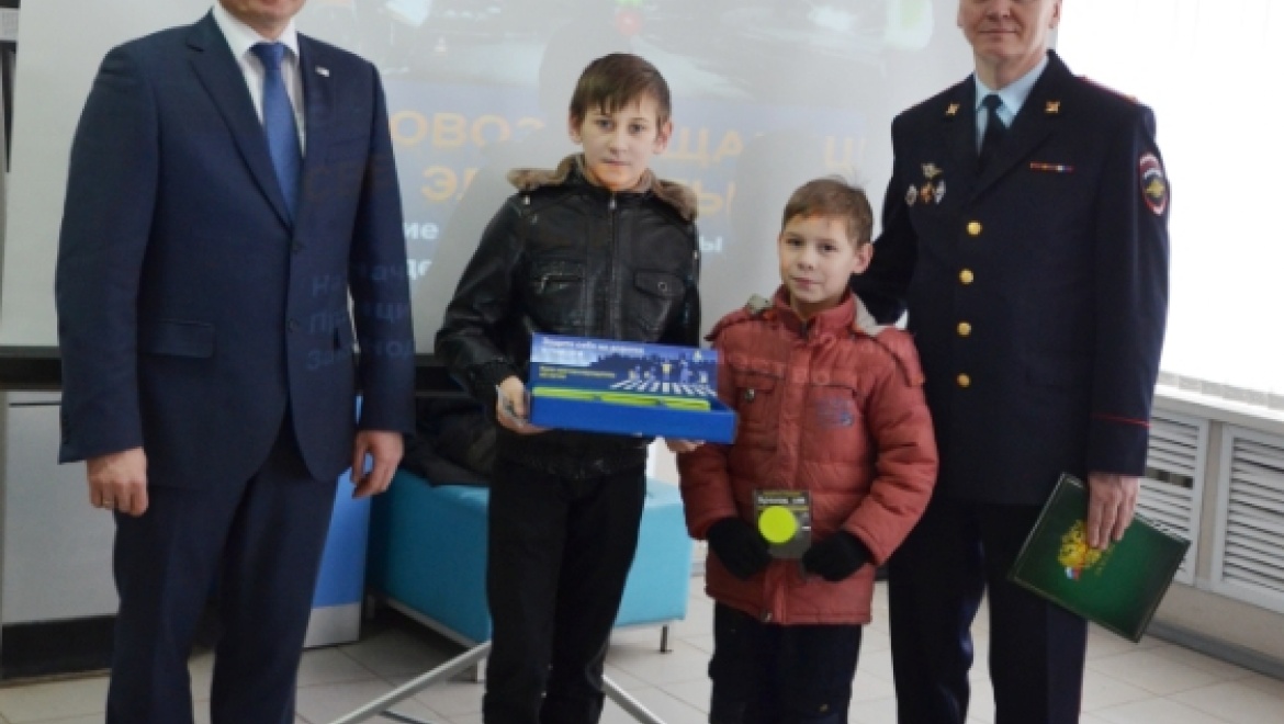 Социальная акция "Засветись" от Почты России