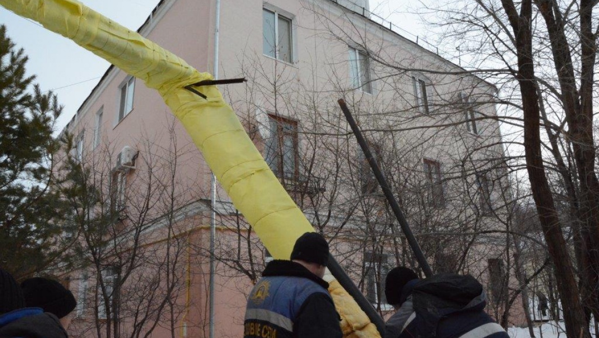 Авария на теплотрассе: без отопления остались 6 домов и гимназия