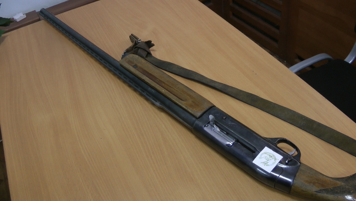 Домохозяин устроил стрельбу в многоэтажке на Туркестанской