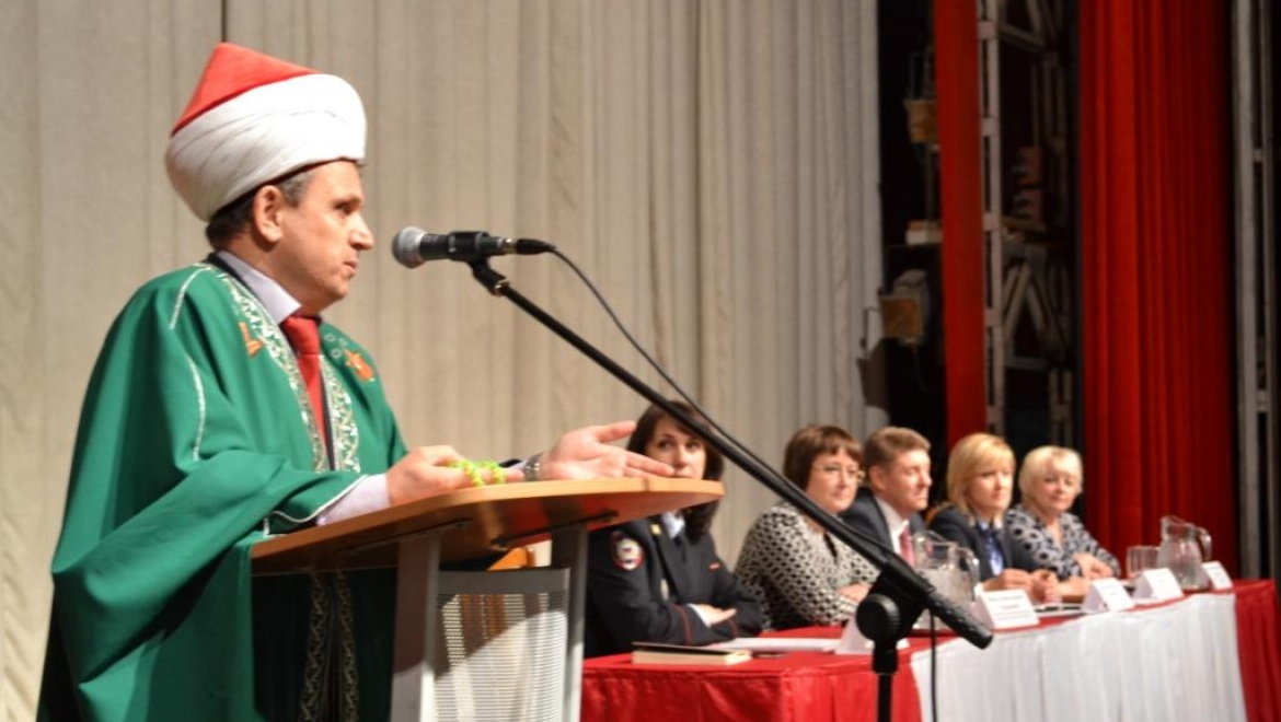 Общественный совет и полицейские выступили на городском родительском собрании