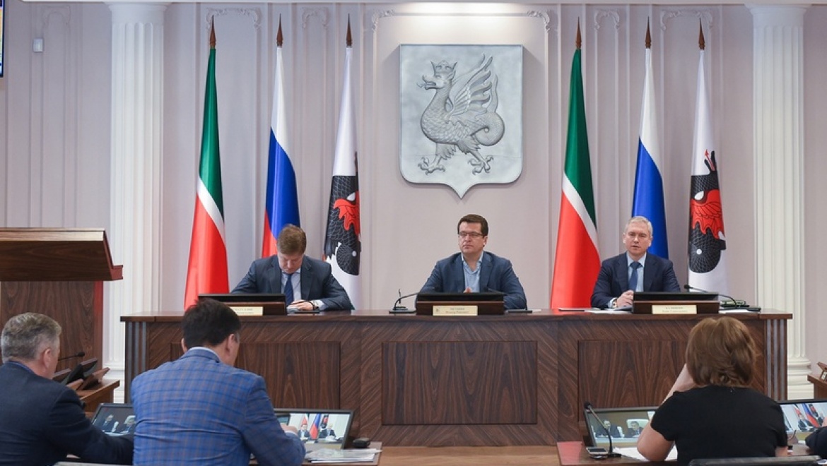 И.Метшин провел рабочее совещание с руководителями подразделений Исполкома Казани