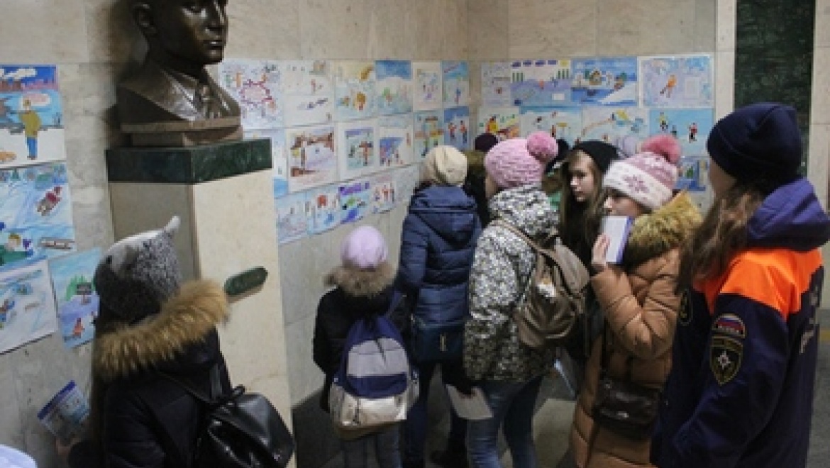В казанском метрополитене организована выставка детских работ