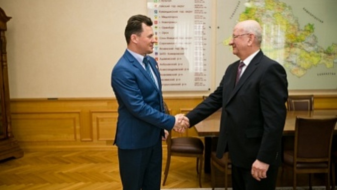 Губернатор Юрий Берг встретился с космонавтом, Героем России Романом Романенко