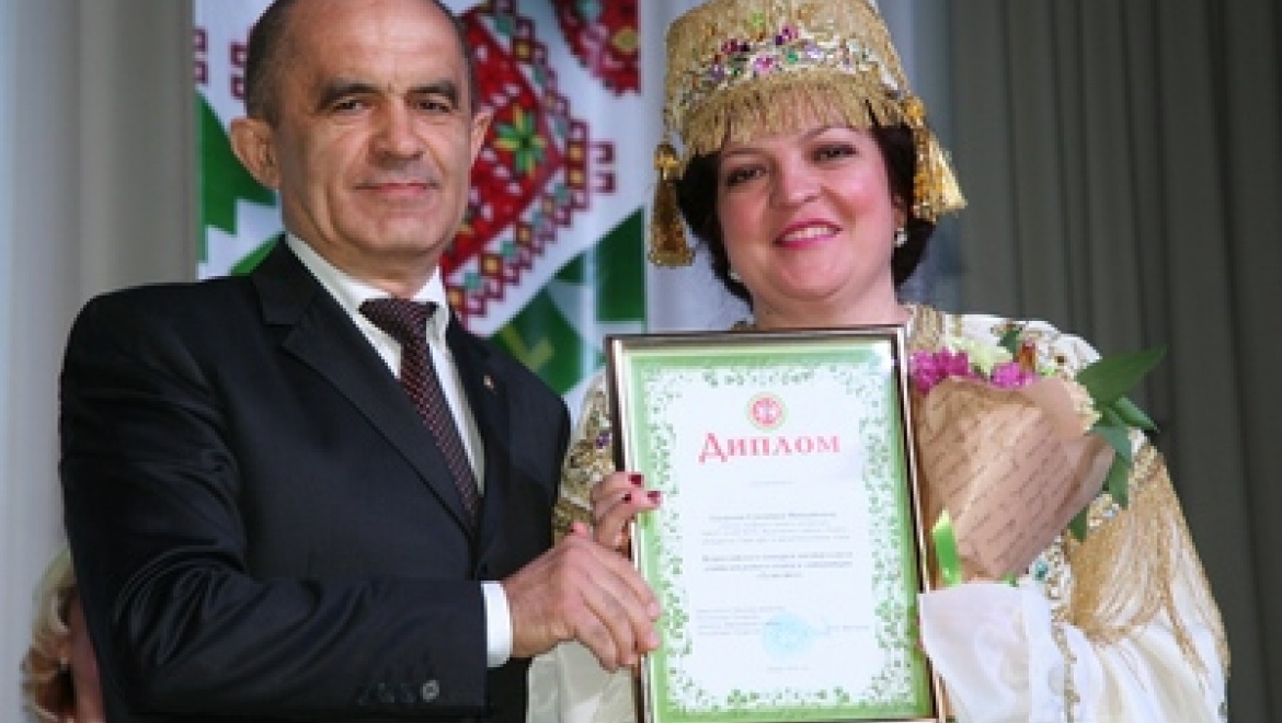 Учитель из Казани победила во Всероссийском конкурсе «Туган тел»