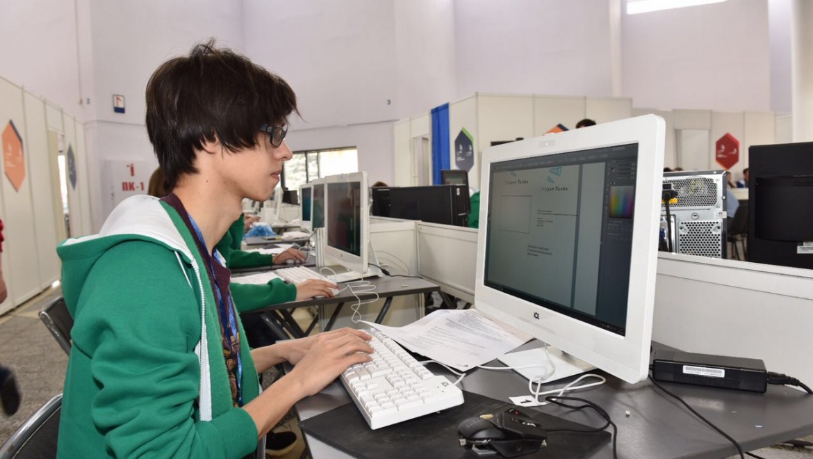 Казанский школьник стал одним из победителей Всероссийской олимпиады по информатике