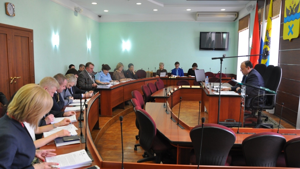 Депутаты обсудили увеличение бюджета и земельные льготы