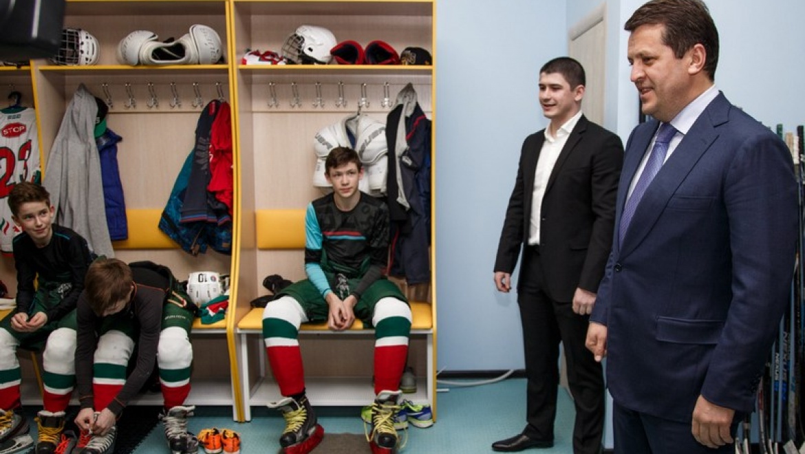 Ильсур Метшин посетил финал первенства России по хоккею с шайбой