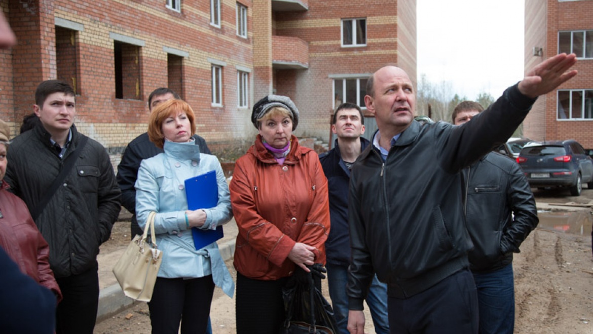 Азат Нигматзянов провел штаб на стройплощадках ЖК «МЧС», «Молодежный» и дома по ул.Четаева